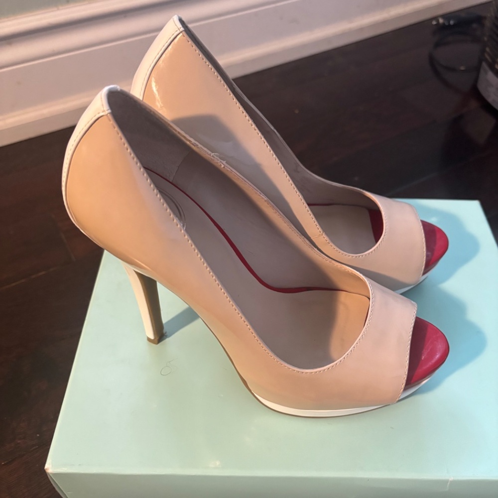 Jessica Simpson Heels - Picture 2 of 5